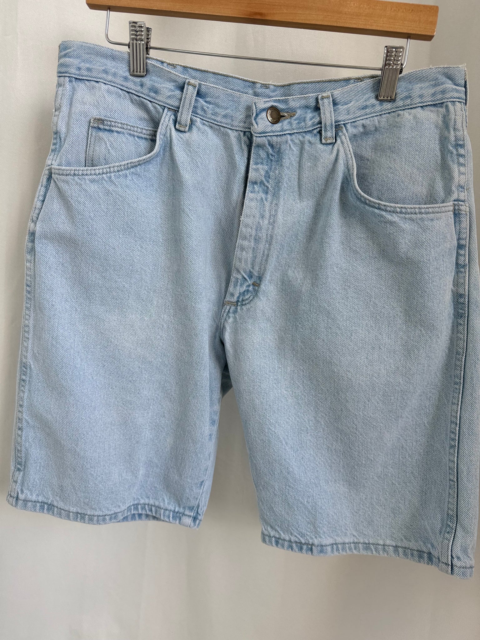 Vintage Unisex Wrangler Light Wash Denim Shorts