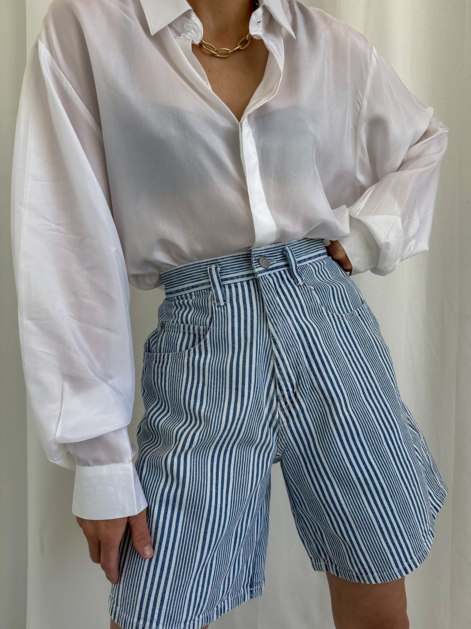 Vintage 90s Bleu et Blanc Cotton Striped Shorts